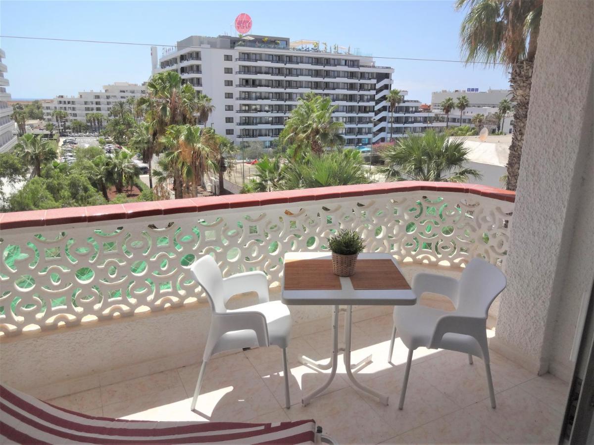 Apartment With A Large South-Facing Balcony, Sea View And Wifi In Las Americas Center Плая де лас Америкас Екстериор снимка