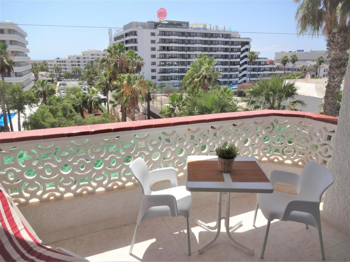Apartment With A Large South-Facing Balcony, Sea View And Wifi In Las Americas Center Плая де лас Америкас Екстериор снимка