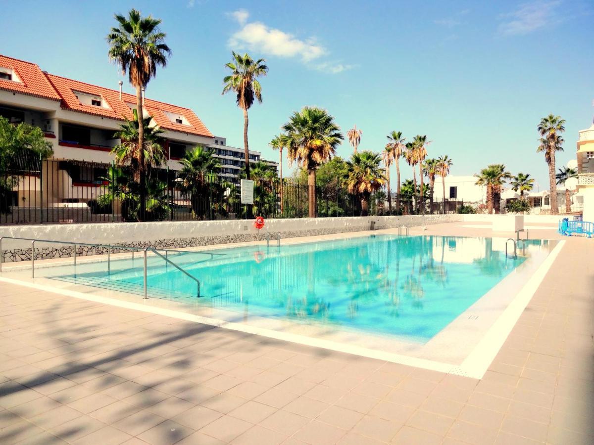 Apartment With A Large South-Facing Balcony, Sea View And Wifi In Las Americas Center Плая де лас Америкас Екстериор снимка