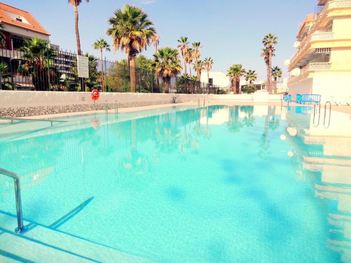 Apartment With A Large South-Facing Balcony, Sea View And Wifi In Las Americas Center Плая де лас Америкас Екстериор снимка