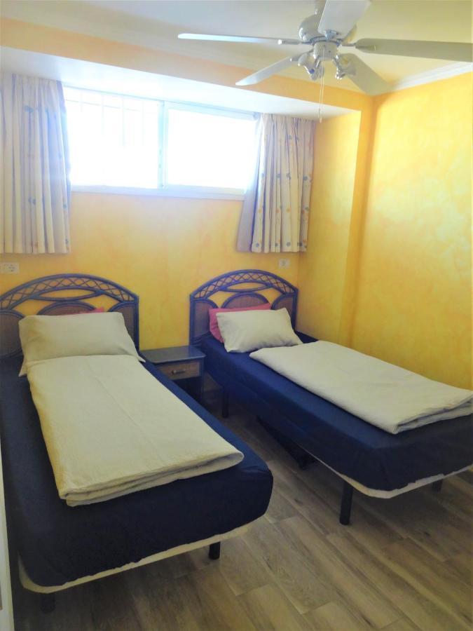 Apartment With A Large South-Facing Balcony, Sea View And Wifi In Las Americas Center Плая де лас Америкас Екстериор снимка